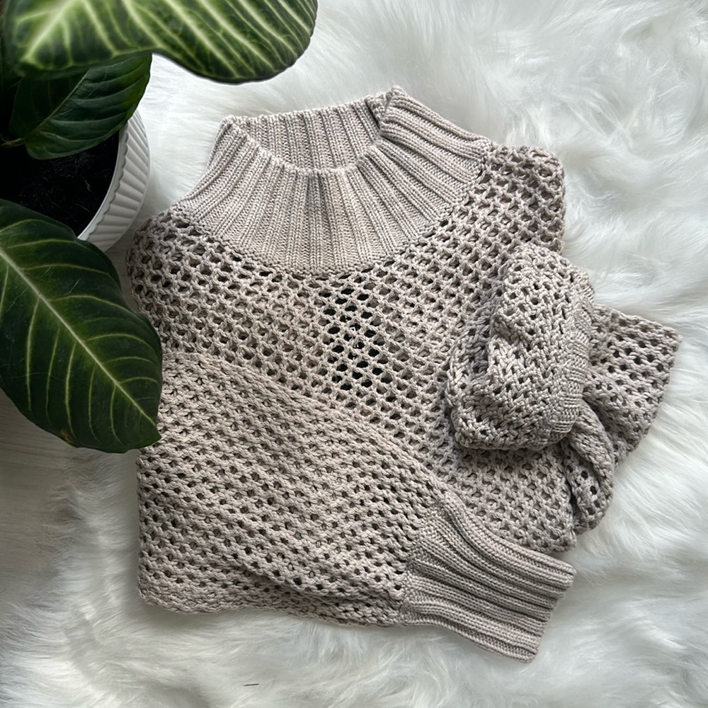 Express • NWT Beige Open Knit Crochet Cropped Sweater • Size Medium